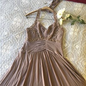 BCBGMAXAZRIA BEAUTIFUL LONG COMFORTABLE DRESS.